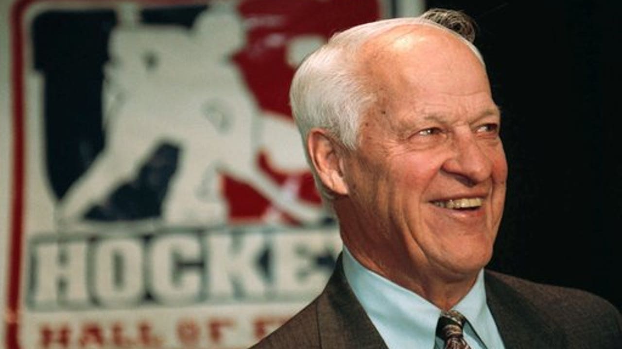 The Great One among those to pay respects to Mr. Hockey